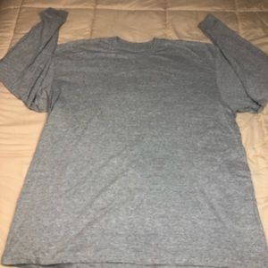 Brand new Adult 2X Nike Long Sleeve Tee. Gray